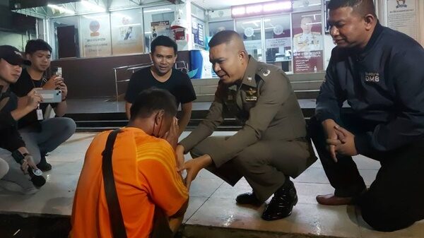 Mr.INTHAK PEUN สัญชาติลาว อายุ 54 ปี ปู่