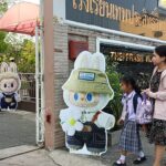 ไอเดียเก๋ โรงเรียนนำป้ายสแตนดี้ลาบูบู้โชว์ เปิดเทอมปีนี้ มีแต่ความสดใส เด็กๆไม่ร้องไห้