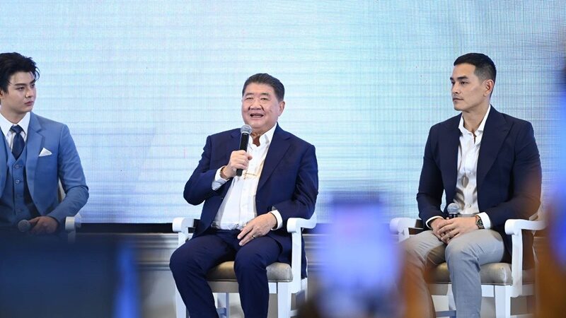 นายภูมิธรรม เวชยชัย รองนายกฯ และรมว.พาณิชย์