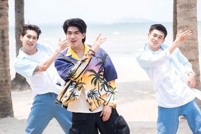 จับกระแสลูกทุ่ง - ‘ไตเติ้ล’ลูกทุ่งมิติใหม่ ยก‘เจนนี่’บันไดก้าวแรก