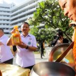 “สมศักดิ์” ชวนพุทธศาสนิกชนเลือกเมนูชูสุขภาพใส่บาตรพระสงฆ์ ได้บุญคูณสอง