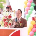 เจ้าแขวงจำปาสักเป็นประธานเปิดร้านเซเว่นฯ สาขาแรกในนครปากเซ