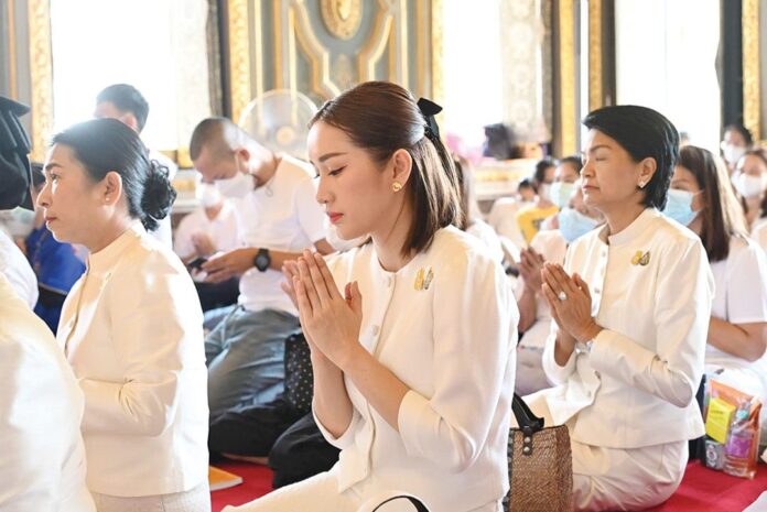 ข่าวสดพระเครื่อง - ปลัดมท.-บิ๊กมหาดไทย ฟังเทศน์‘วันวิสาขบูชา’