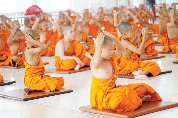 สดจากเยาวชน - เณรน้อยศึกษาธรรม บรรพชาภาคฤดูร้อน