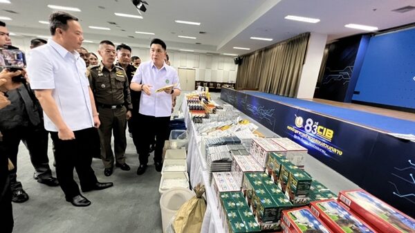 ปคบ.-อย. นำกำลังบุกทลายเครือข่าย ยาสัตว์เถื่อน ขายออนไลน์เดือนละ 500 กล่อง ยึดของกลางกว่า 80 ล้านบาท เผยนายทุนจีนอยู่เบื้องหลัง