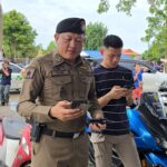 ไฟโหมโกดังเก็บพลาสติก-สารเคมี เจ้าหน้าที่ระดมรถดับเพลิงทุกสารทิศ ยังคุมเพลิงไม่ได้