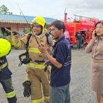 ไฟโหมโกดังเก็บพลาสติก-สารเคมี เจ้าหน้าที่ระดมรถดับเพลิงทุกสารทิศ ยังคุมเพลิงไม่ได้