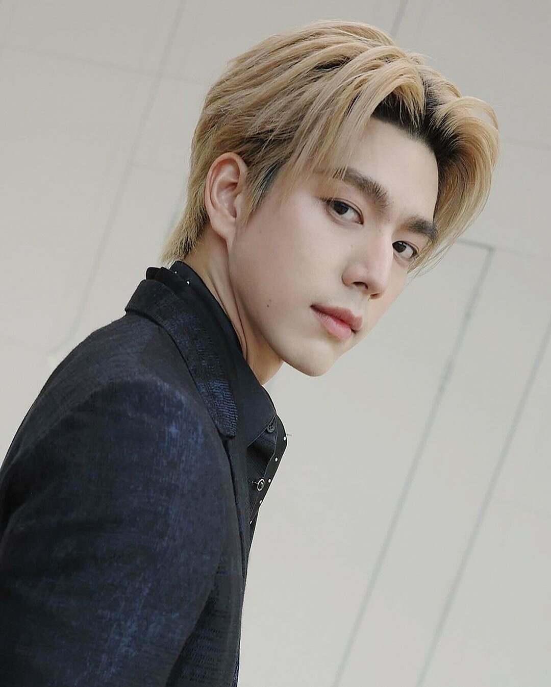 อาทิตย์ใส - ‘ไบร์ท’ถึงเวลาต้องโต จริงจังชีวิต-เลิกเพลย์บอย