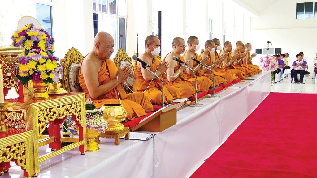 ข่าวสดพระเครื่อง - คณะสงฆ์ปทุมธานี-รวมใจ ถวายพร‘สมเด็จพระราชินี’