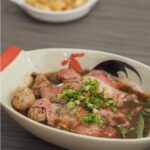 ชวนชิมก๋วยเตี๋ยวสูตรเด็ด “แจว-เตี๋ยวเรือหม้อไฟ” ลิ้มรสน้ำซุปเข้มข้น สัมผัสเนื้อระดับพรีเมี่ยม