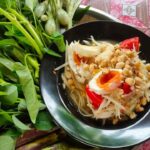 จานเด็ด 77 จังหวัด ส้มตำกุ้งทะเลร้า