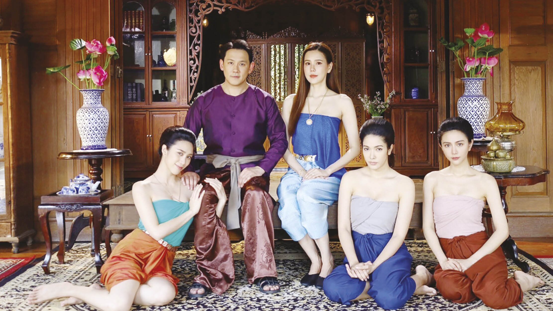 ได้รับเสียงตอบรับท่วมท้น ละครพีเรียดดราม่า ฟอร์มใหญ่ของช่อง 7HD “รอยรักรอยบาป” ผลิตโดยค่ายดาราวิดีโอ ที่ได้ผู้จัดคนเก่ง ‘หลุยส์’ สยาม สังวริบุตร ลงกำกับการแสดงเอง