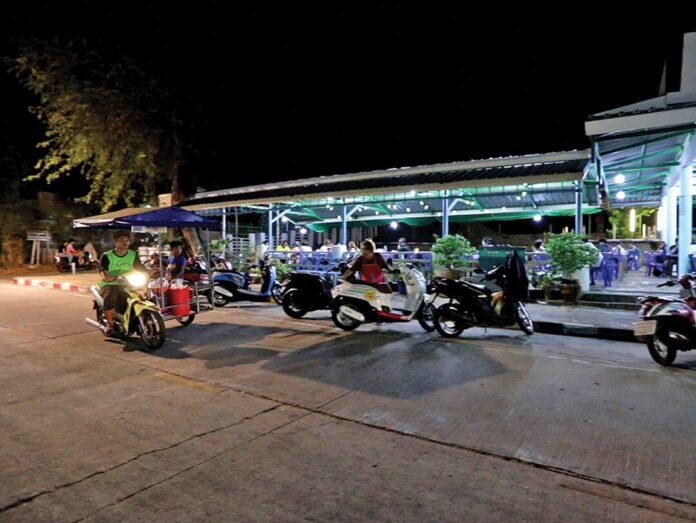 สดจากเยาวชน - หนอนฮีโร่ BSF ผู้พิทักษ์เกาะสีชัง