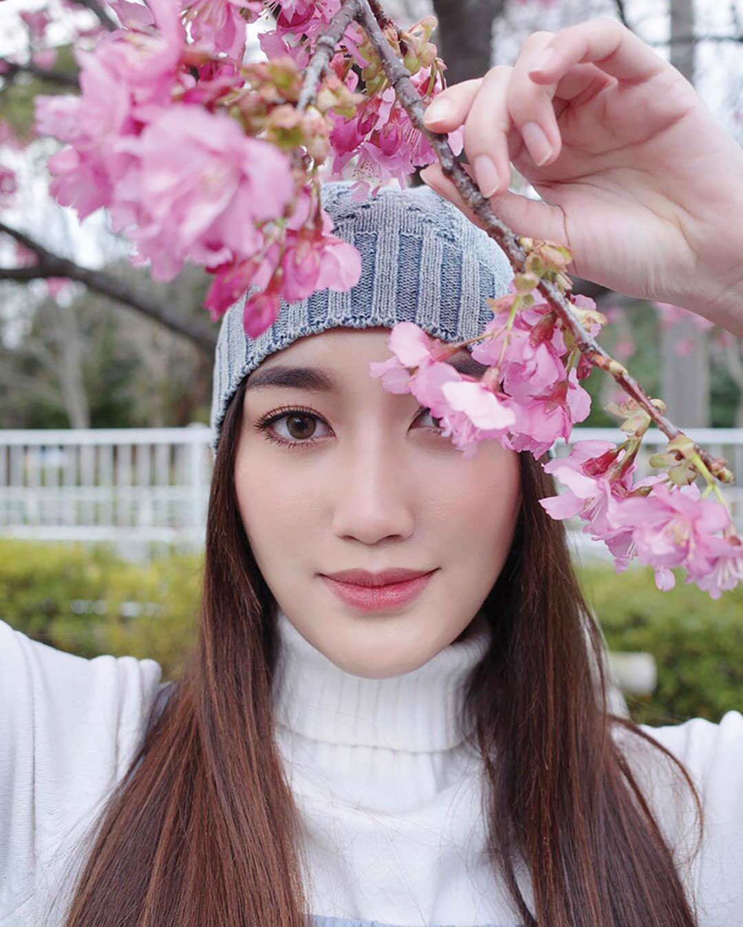 อาทิตย์ใส