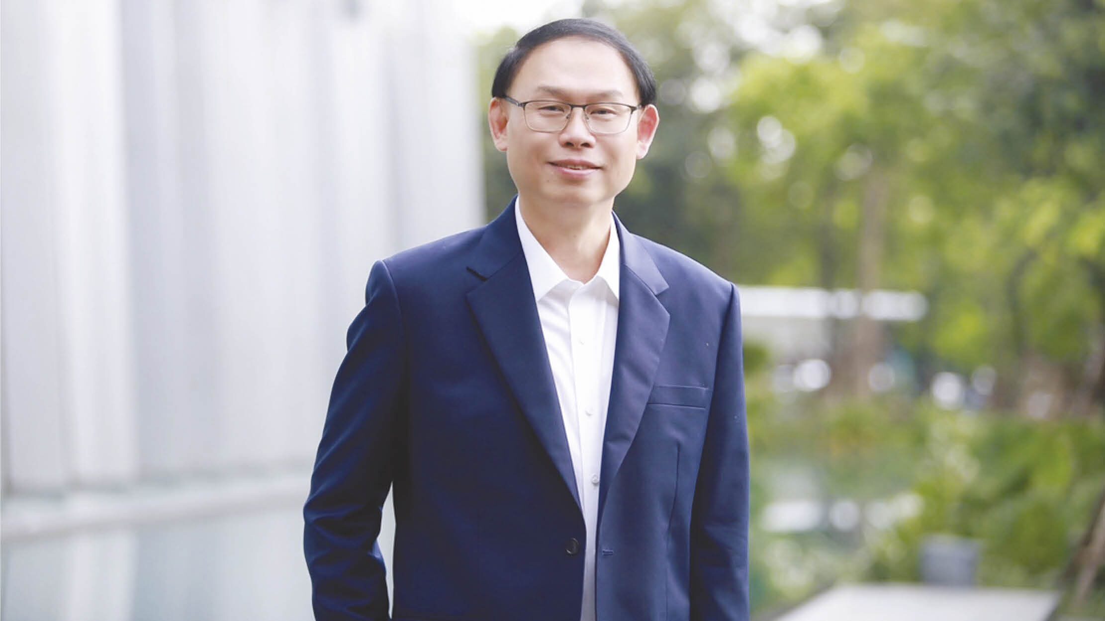 ยุทธศักดิ์ ภูมิสุรกุล