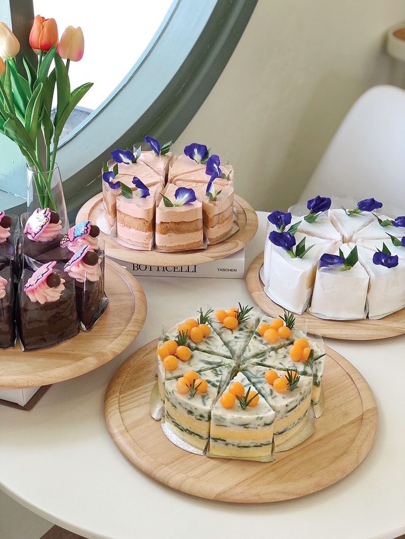 สวรรค์ในครัว - สัมผัสเบเกอรี่&คอฟฟี่ คาเฟ่เค้กโฮมเมดรสละมุน