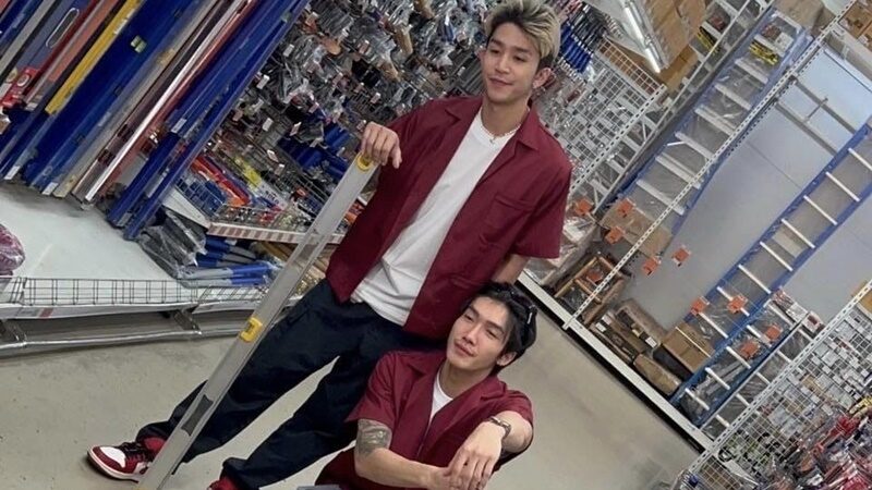 เจอาร์ เซ็นสัญญาเข้าค่าย