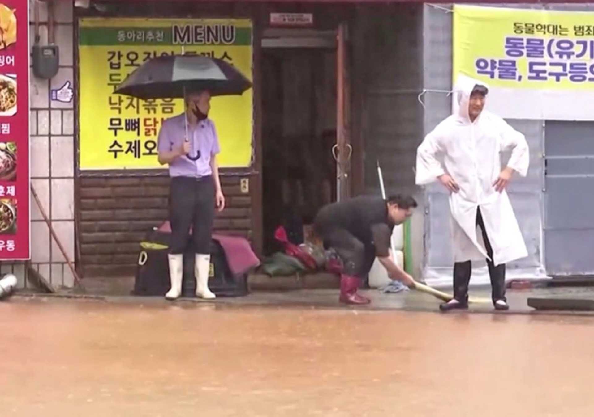 เกาหลีใต้ฝนหนัก ชั่วโมงเดียวเกิน 131 ม.ม. “น้ำท่วม-ดินโคลนถล่ม” คร่าแล้ว 4 ศพ