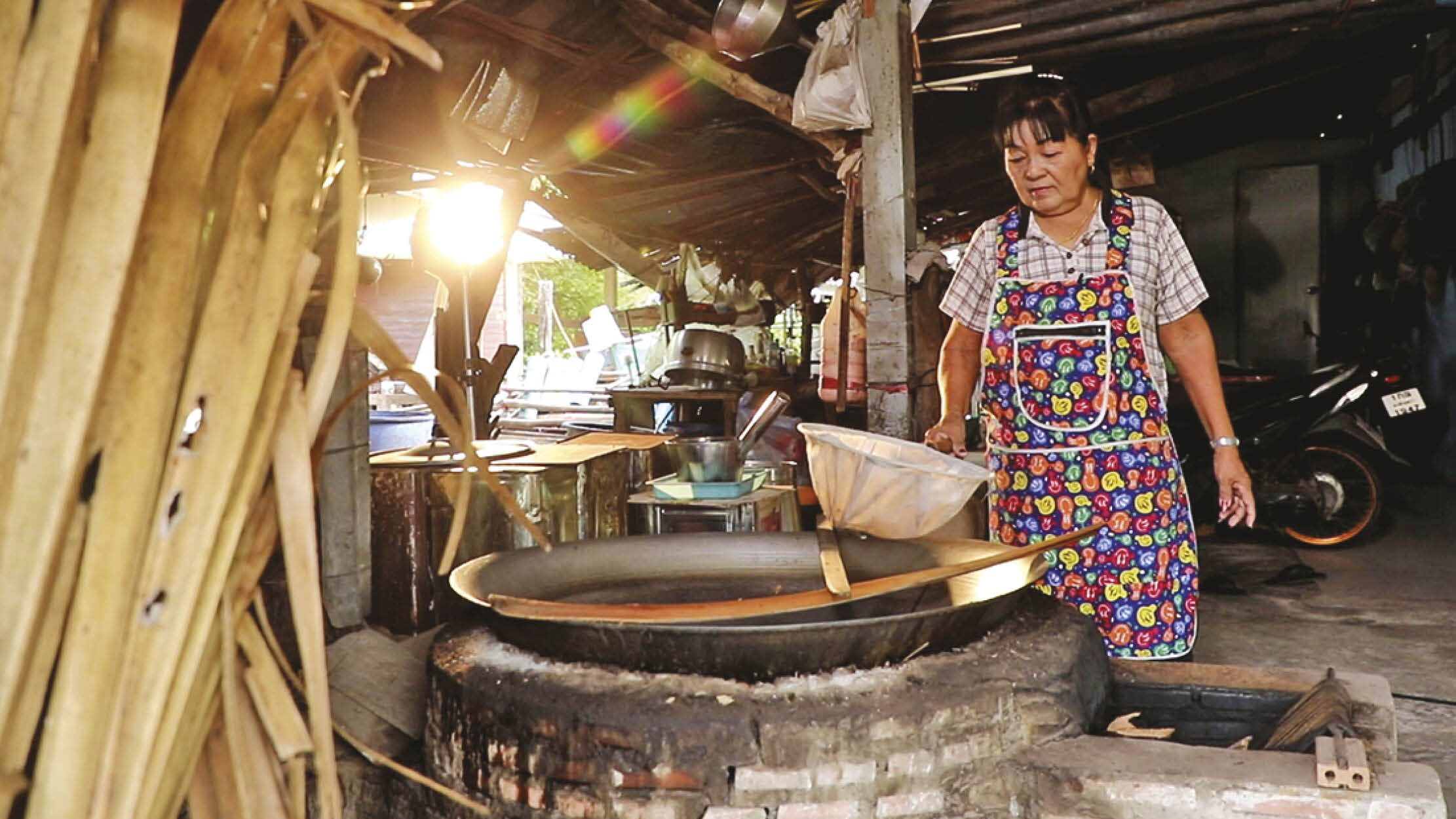 สดจากเยาวชน - เยือนถิ่นหอมหวาน หมู่บ้านน้ำตาลสด