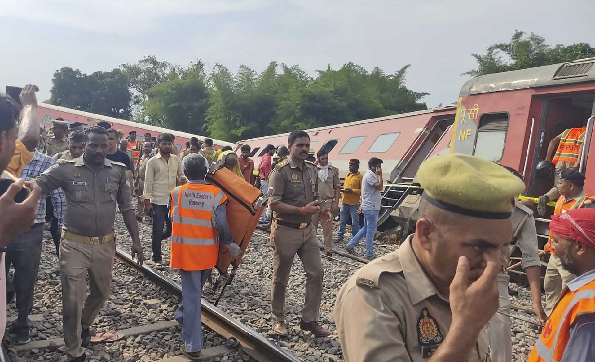 เร่งหาสาเหตุ “รถไฟโดยสารตกราง” ใกล้เมืองอโยธยา ดับแล้ว 2 เจ็บอีก 35 คน