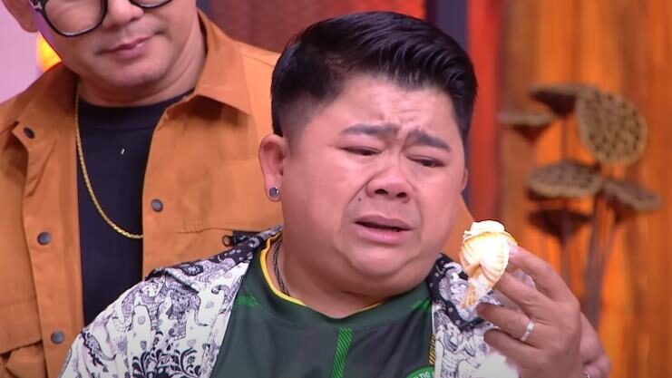 โก๊ะตี๋ ปล่อยโฮกลางรายการ