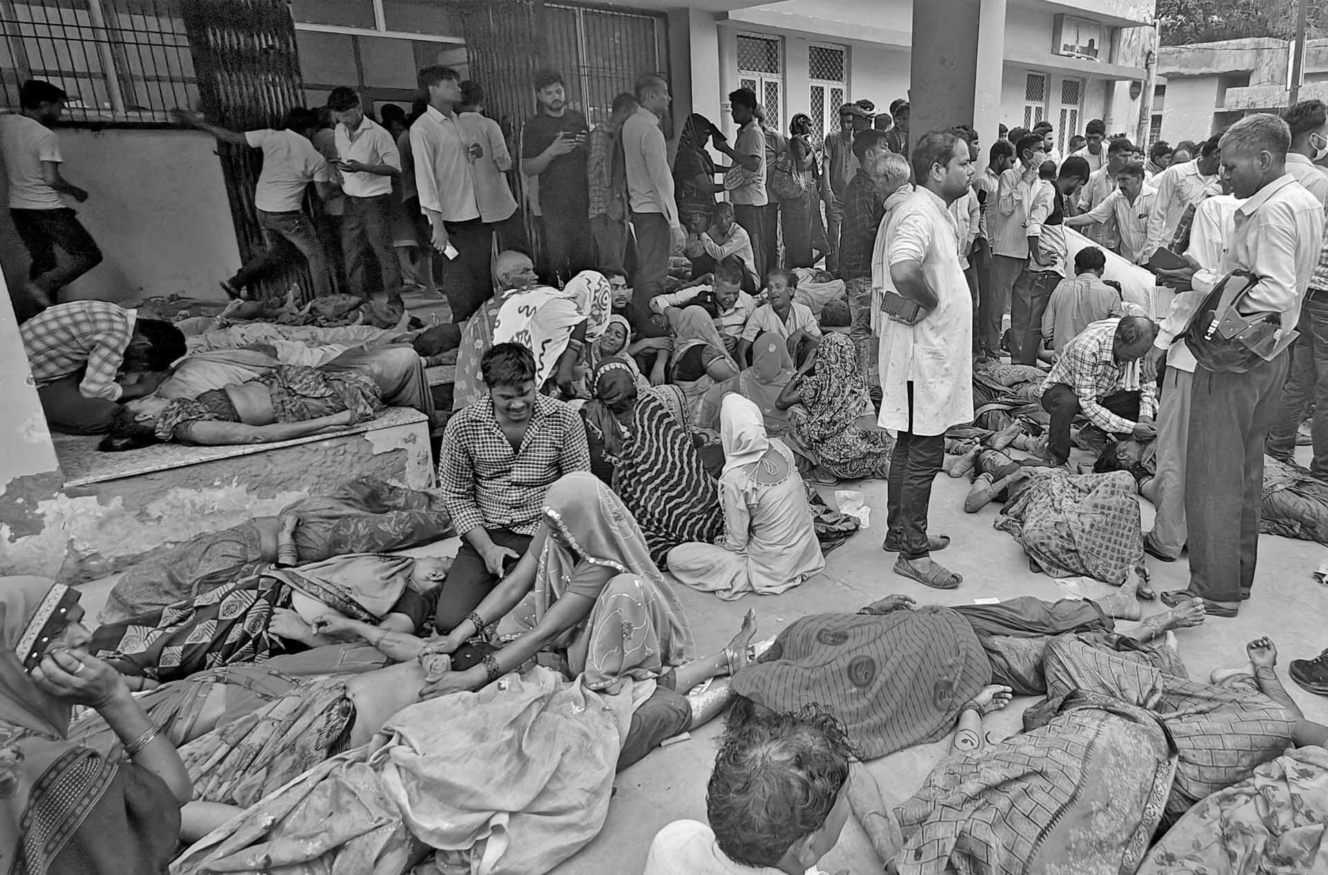 ตำรวจเร่งหาตัว “โภเลบาบา” นักเทศน์คนดัง หลังโศกนาฏกรรมเหยียบดับ 121 ศพ