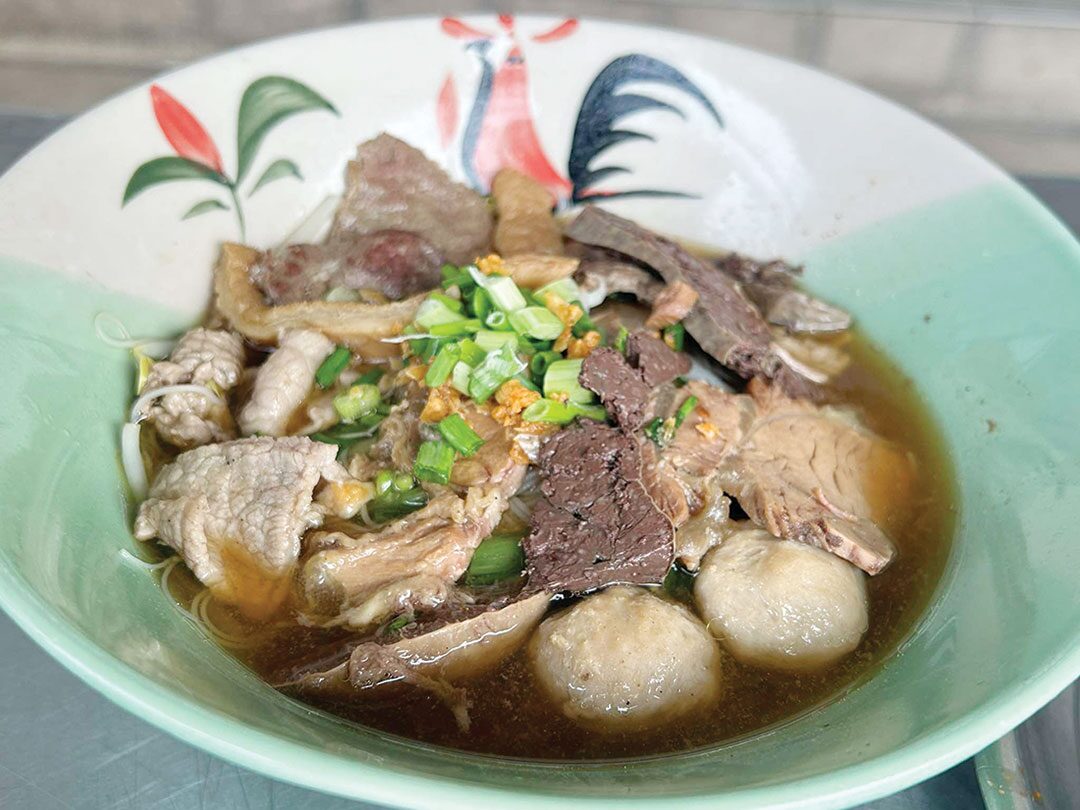 สวรรค์ในครัว - โกเอี่ยม เนื้อตุ๋นหมูตุ๋น ก๋วยเตี๋ยวเจ้าเด็ดอร่อยคุ้ม