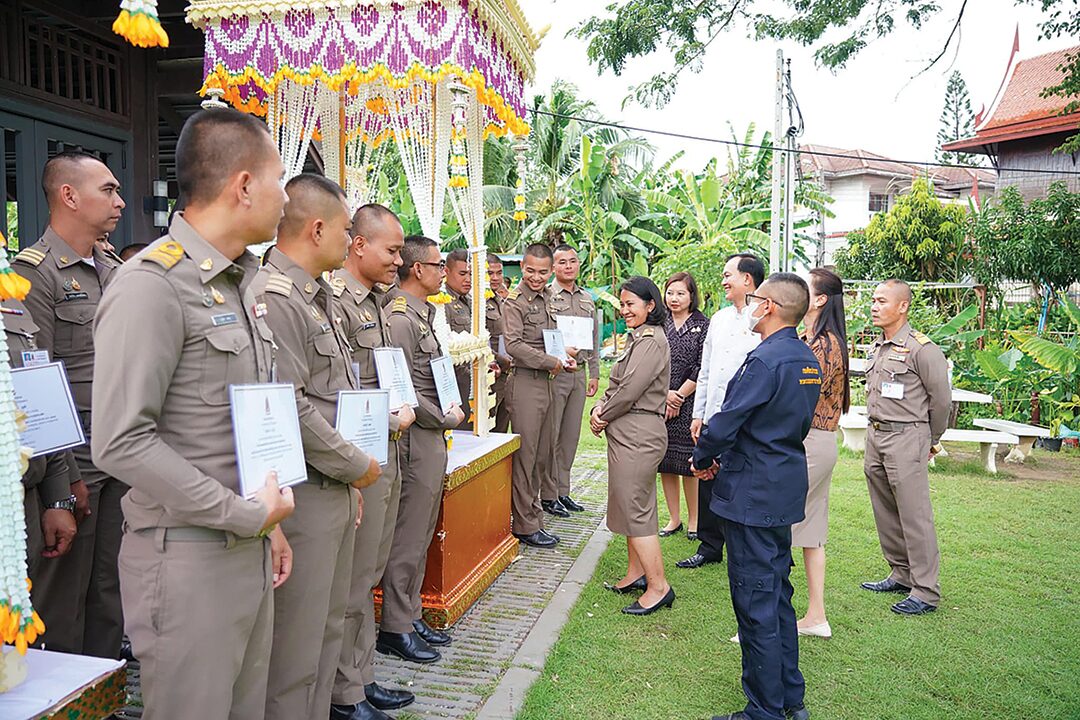 ข่าวสดพระเครื่อง - อบรมเทคนิควิธี‘แทงหยวก’ จนท.ปฏิบัติงานพิธีการศพฯ