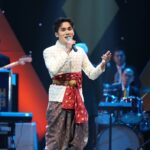 ร้อยเรียงเรื่องราวแห่งความร่มเย็นสงบสุข ภายใต้ร่มฉัตรไทย ผ่านบทเพลงทุกรัชสมัยแห่งราชวงศ์จักรี