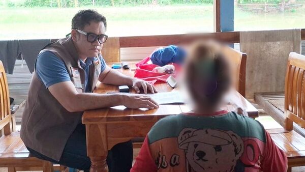 อดีตรองผอ.โรงเรียน หื่น อนาจารลูกเลี้ยง วัย 15 ปี ชวนเข้ารีสอร์ต ด้าน ตา-ยายสุดทน บุกแจ้งความเอาผิดถึงที่สุด แม่แท้ๆ-พ่อเลี้ยง ขอเคลียร์ 2 แสน