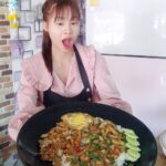 กระแสกำลังมาแรง สายคอนเทนต์ แห่พิสูจน์โคตร กะเพรา จานยักษ์ ราคาเบาๆเอาใจลูกค้า