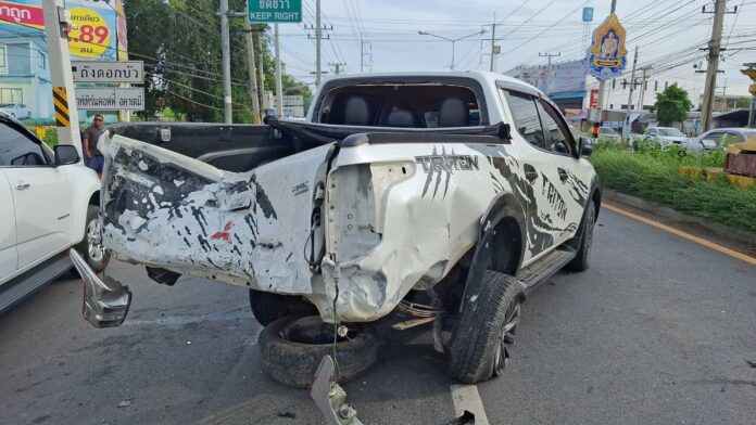 รถมิตซูบิชิ ที่ถูกกระบออลนิว ขับชน