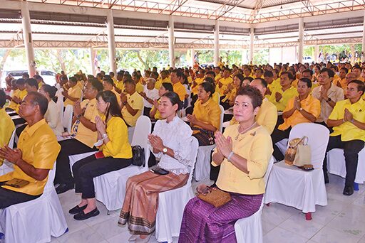 ข่าวสดพระเครื่อง - พิธียกเสาเอกโบสถ์กลางน้ำ วัดป่ามหาธีราจารย์-อุบลฯ