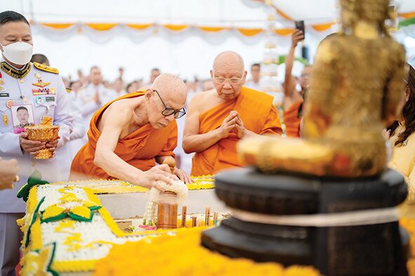 สกู๊ปพระเครื่อง - พุทธมหาจักรพรรดิวัดโบสถ์ เฉลิมพระเกียรติ‘รัชกาลที่10’