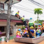 บิ๊กต่อ ลงพื้นที่ แพร่ ช่วยประชาชนประสบอุทกภัย แจกอาหาร-ถุงยังชีพ
