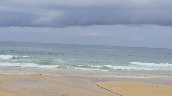พบศพสาว สวมชุดชั้นใน ลอยเกย หาดกะตะ ภูเก็ต เสียชีวิตปริศนา เจ้าหน้าที่เร่งลงพื้นที่ตรวจสอบ คาดเสียชีวิตแล้วไม่ต่ำกว่า 5 ชั่วโมง