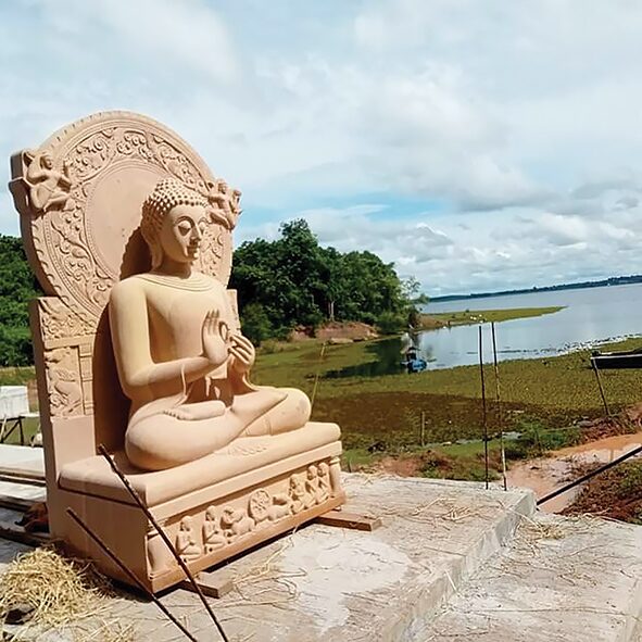 สกู๊ปพระเครื่อง - เหรียญที่ระลึก‘หลวงปู่สุดใจ’ สร้างสิมน้ำวัดดอยเทพเนรมิต