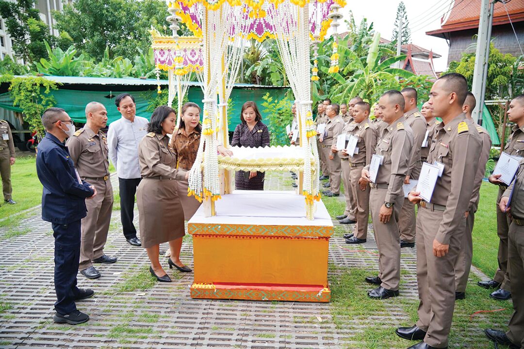 ข่าวสดพระเครื่อง - อบรมเทคนิควิธี‘แทงหยวก’ จนท.ปฏิบัติงานพิธีการศพฯ