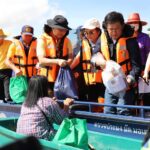 ผู้ว่าฯพิษณุโลก-กองบิน 46 มอบถุงยังชีพให้ประชาชน ประสบอุทกภัย บางระกำ-พรหมพิราม
