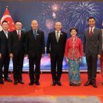 ผบ.ทหารสูงสุด ร่วมงานเลี้ยงรับรอง เฉลิมฉลอง 59 ปี วันชาติสาธารณรัฐสิงคโปร์