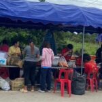 บุ๋ม ขอเป็นสะพานบุญ ตั้งโรงทานทำอาหารแจกผู้ประสบภัยน้ำท่วม ยังขาดเงิน-ยา