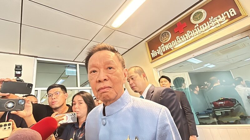 พล.ต.อ.พัชรวาท วงษ์สุวรรณ รองนายกรัฐมนตรี และรมว.ทรัพยากรธรรมชาติและสิ่งแวดล้อม