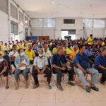 รมว.ธรรมนัส ติดตามสถานการณ์น้ำ พร้อมมอบถุงยังชีพช่วยเหลือผู้ประสบภัยน้ำท่วม จ.แพร่