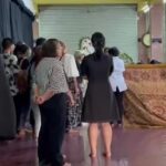 น้ำตาท่วมวัด รับศพ 'หมอเก่ง' ครอบครัว-ญาติ โศกเศร้า ย้ำอยากให้คนผิดรับกรรมที่ก่อ 