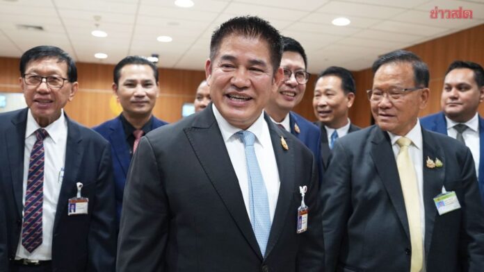 ร.อ.ธรรมนัส พรหมเผ่า 