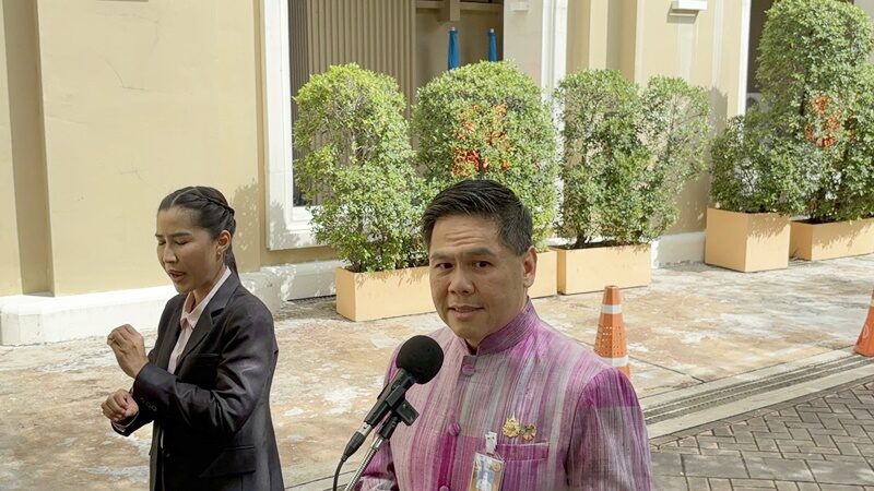 นายวราวุธ ศิลปอาชา รมว.พัฒนาสังคมและความมั่นคงของมนุษย์ (พม.)