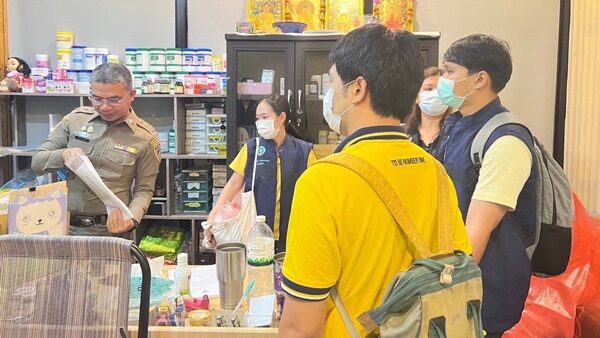 Unlicensed doctor injecting vitamins into a patient