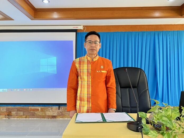 นายประยงค์ สารภูมิ ผู้อำนวยการสำนักงานเขตพื้นที่การศึกษามัธยมศึกษาสระแก้ว