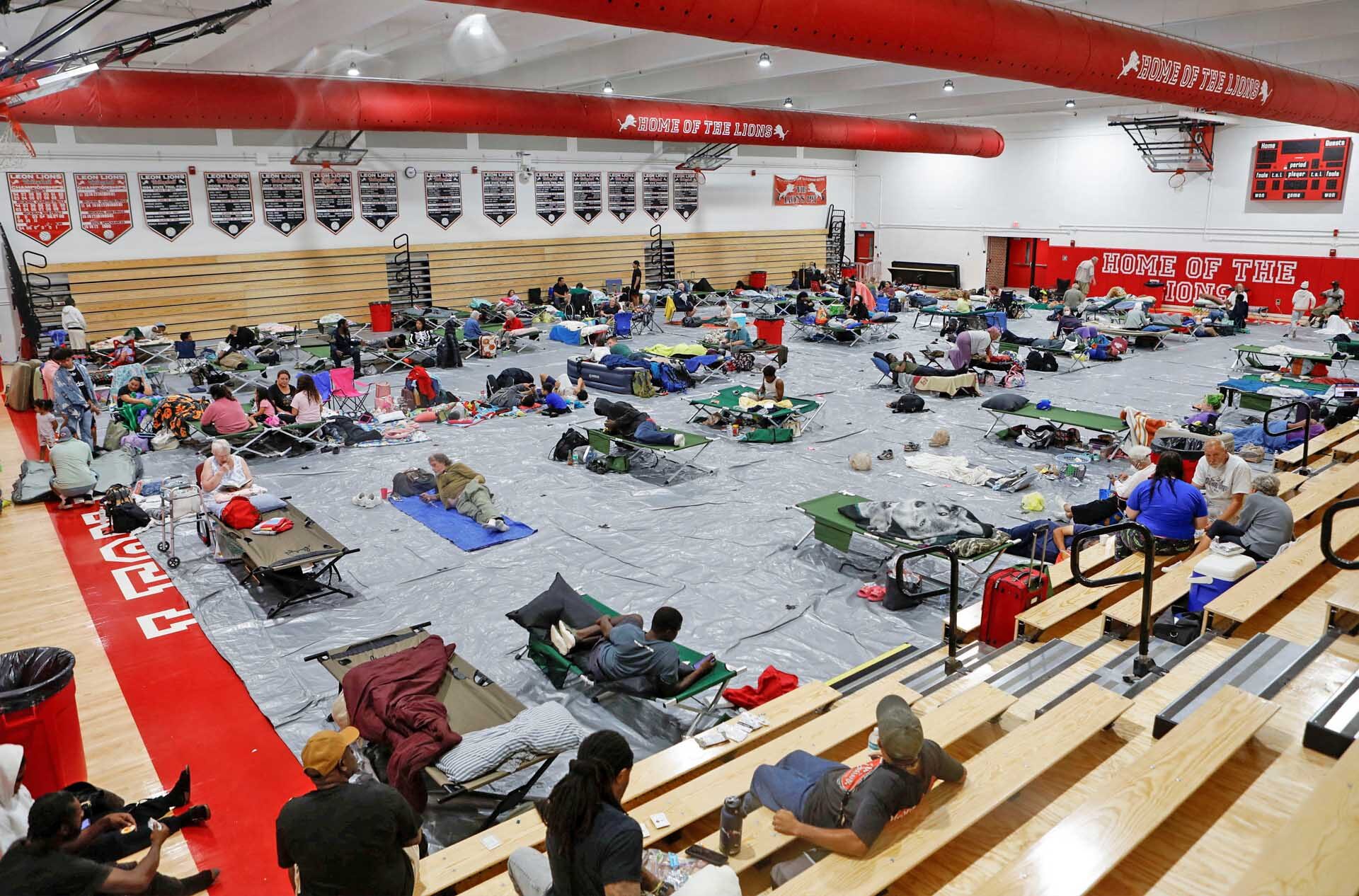 Florida Battered by Fury of Hurricane Helene: 225km/h Winds, Devastating Floods Claim 1 Life - News Directory 3