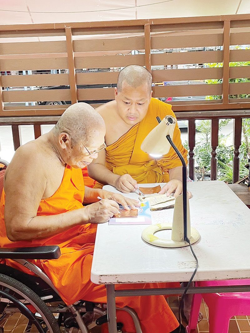 ข่าวสดพระเครื่อง - ‘หนุมานมหาลาภปราบไพรี’ สมทบบูรณะห้องน้ำวัดท่าอิฐ